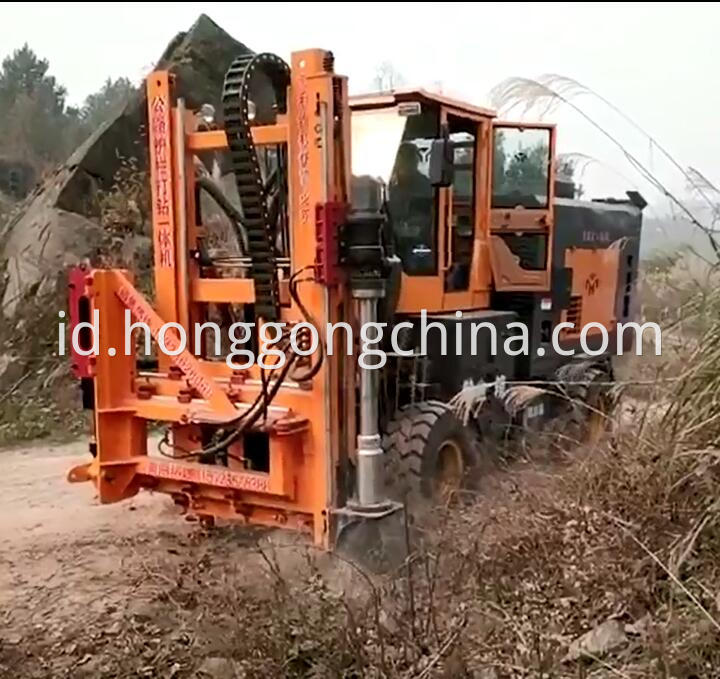 Road Construction Hydraulic Hammer Post Driver